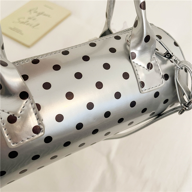 Kore Puantiyeli Mini Çanta Sev - Top Handle Patent Bag incelemesi ve fiyatı