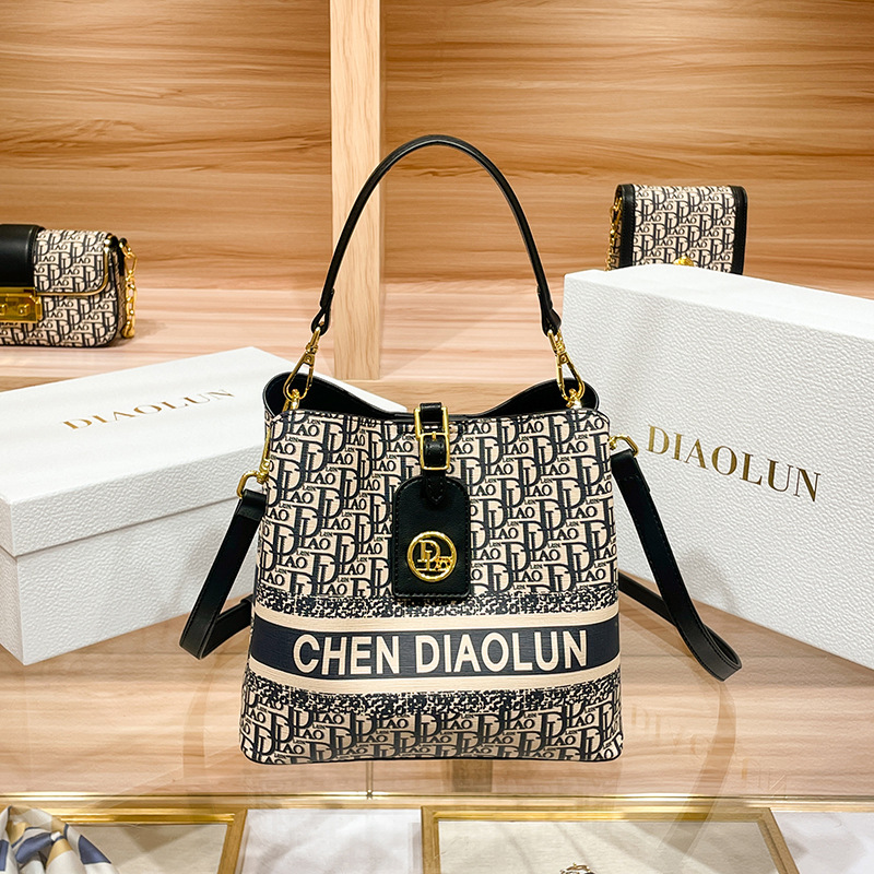 Ünlü Tasarımcı Tarafından Üret - Luxury Bags For Sale incelemesi ve fiyatı