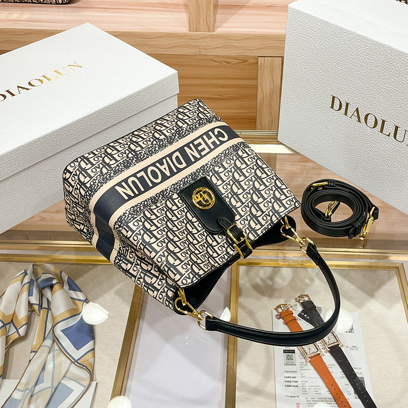 Ünlü Tasarımcı Tarafından Üret - Luxury Bags For Sale incelemesi ve fiyatı